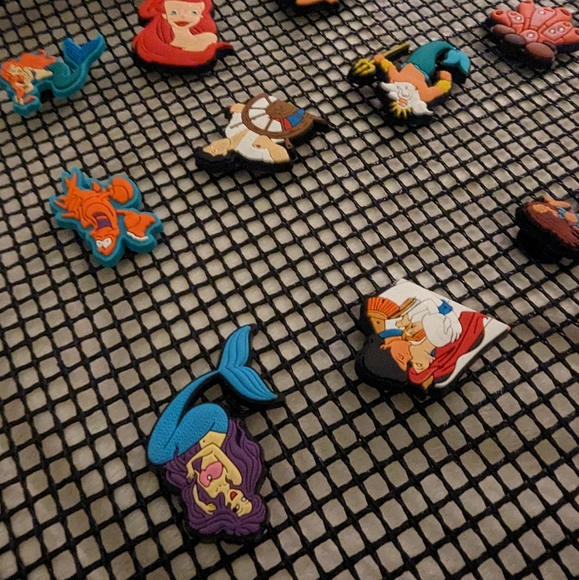 Crocs Jibbitz 75 Bundle LOT Lil Mermaid Ariel 💕 CARS Animals NEW CROC CHARMS - Picture 7 of 16